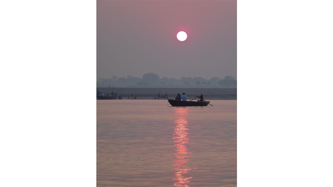 Lever du soleil sur le Gange 
