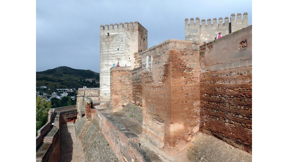 les remparts de l'Alcazaba