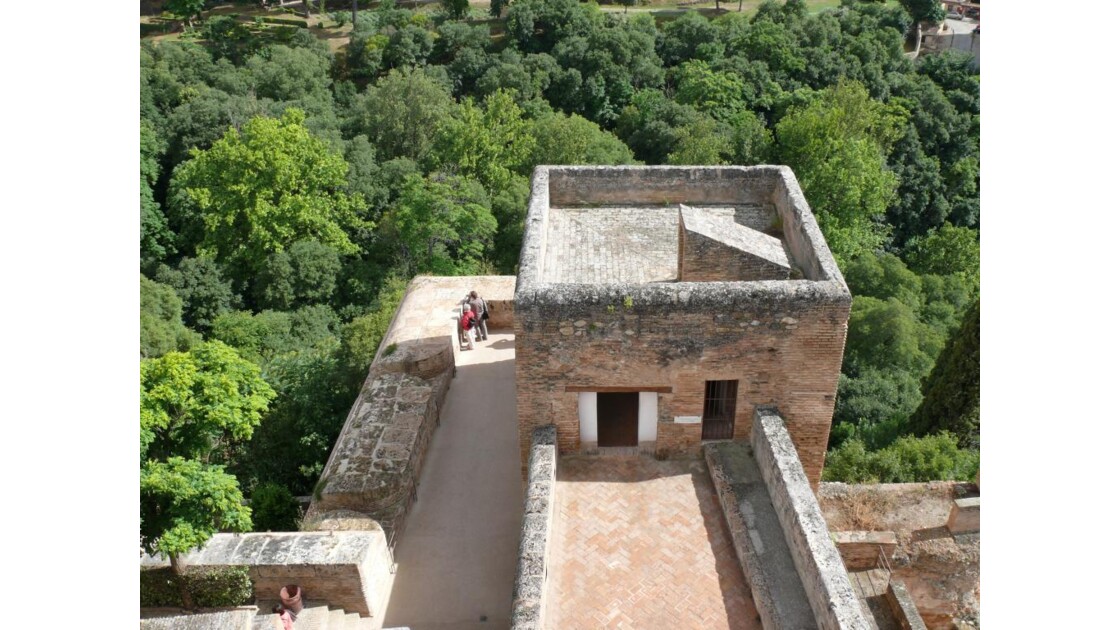 une tour de l'Alcazaba