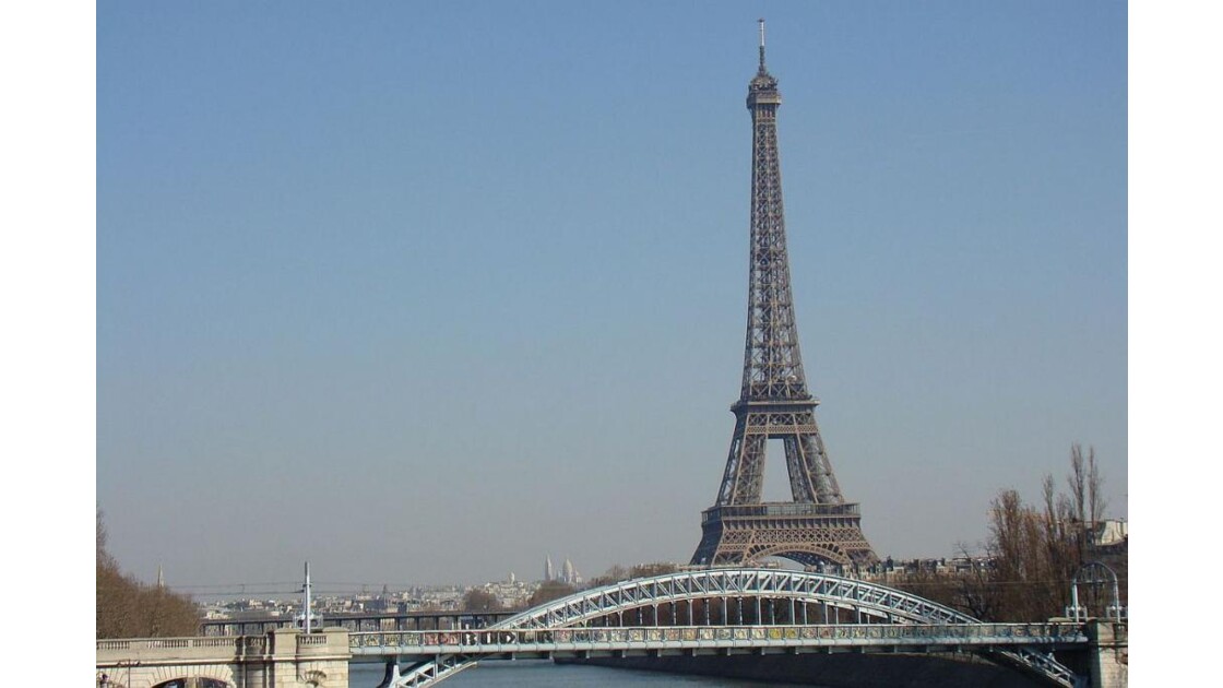 Tour_Eiffel_1000.jpg