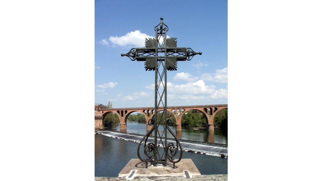 Croix du Pont-vieux ... 
