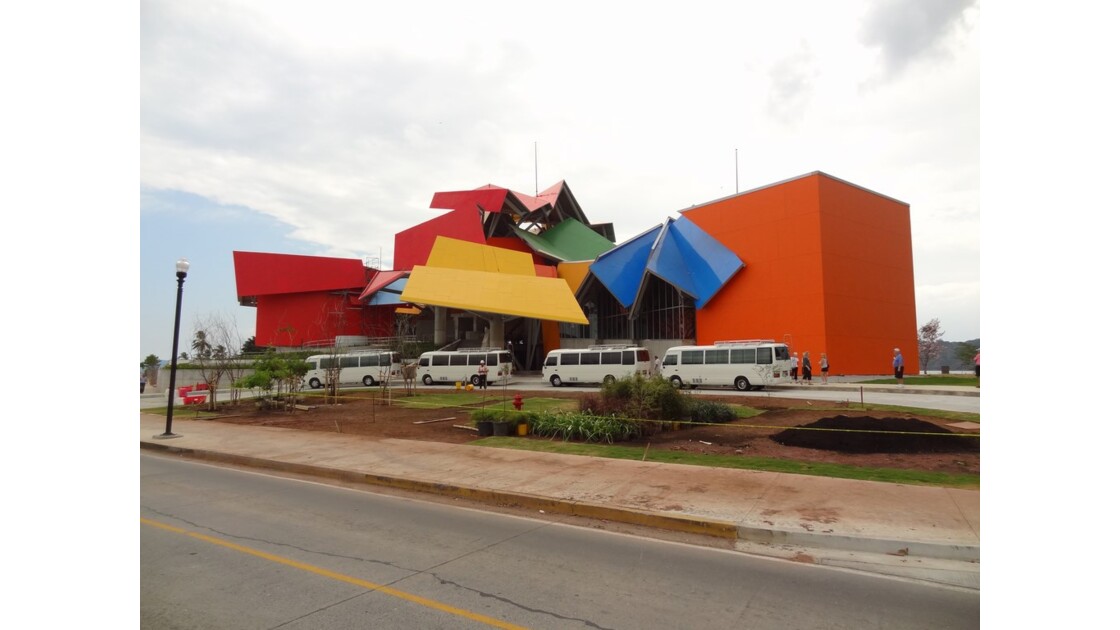 Panama City Biomuseo 3