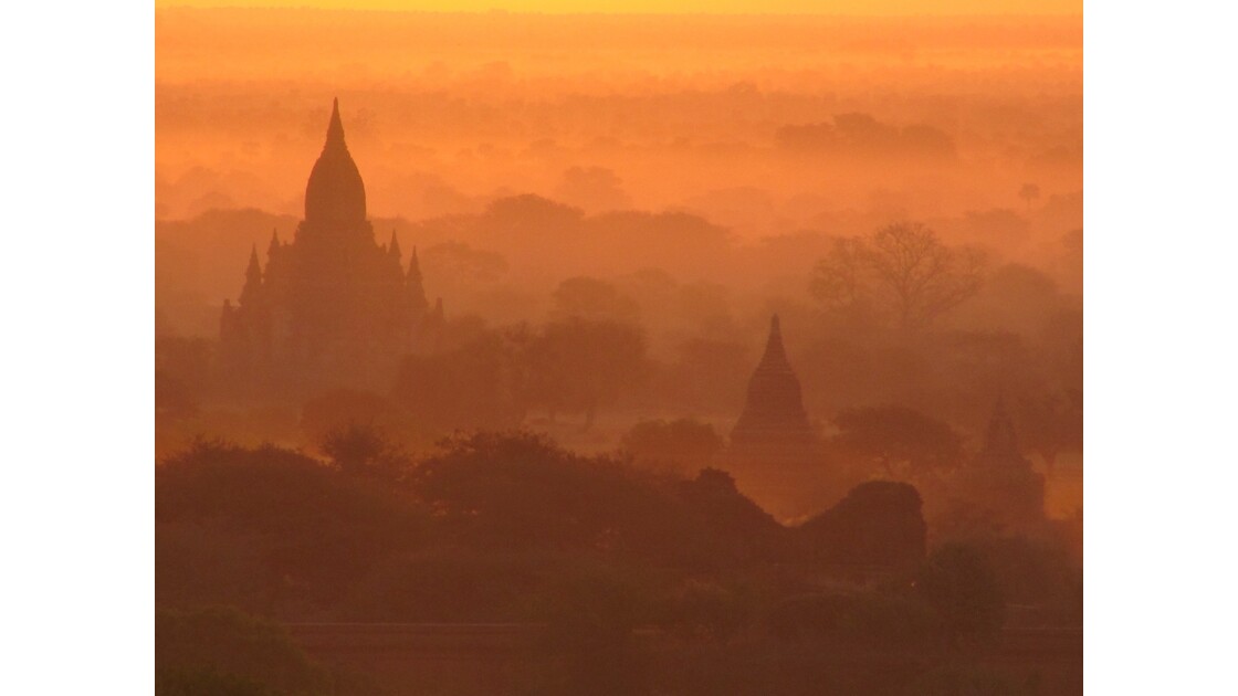 Lever Du Soleil Sur Bagan Bagan Geofr