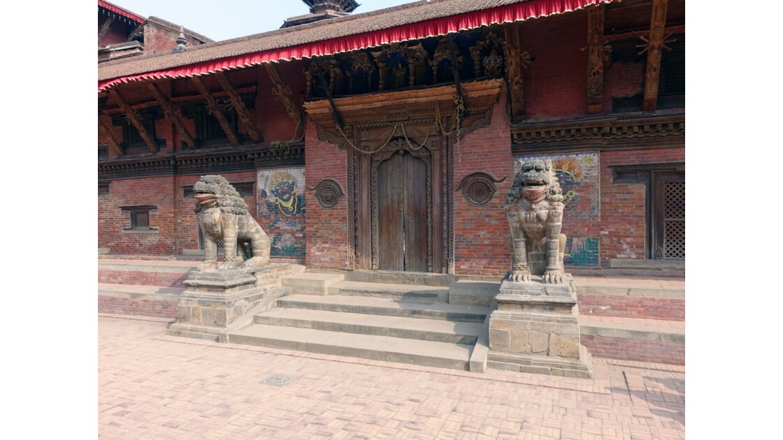 Népal Patan Durbar Square Porte de Bhairab 1