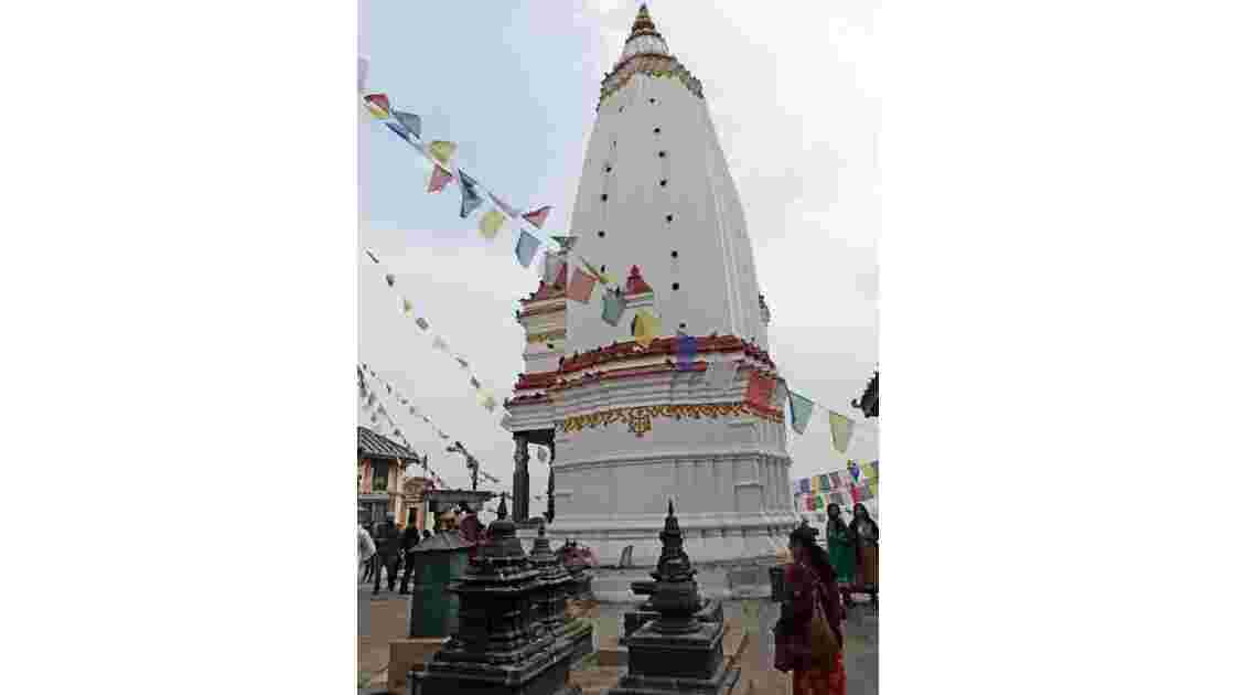 Népal Stupa de Swayambunath Anantapura Sikhara