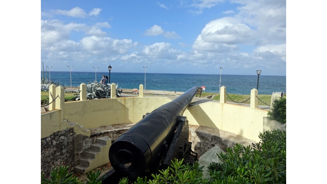 Cuba La Havane Les canons de l'Hôtel Nacional 