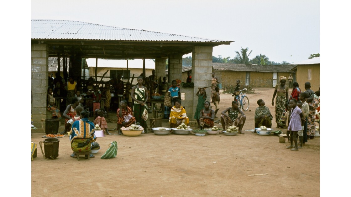 Congo 70 Etoumbi Le marché 5