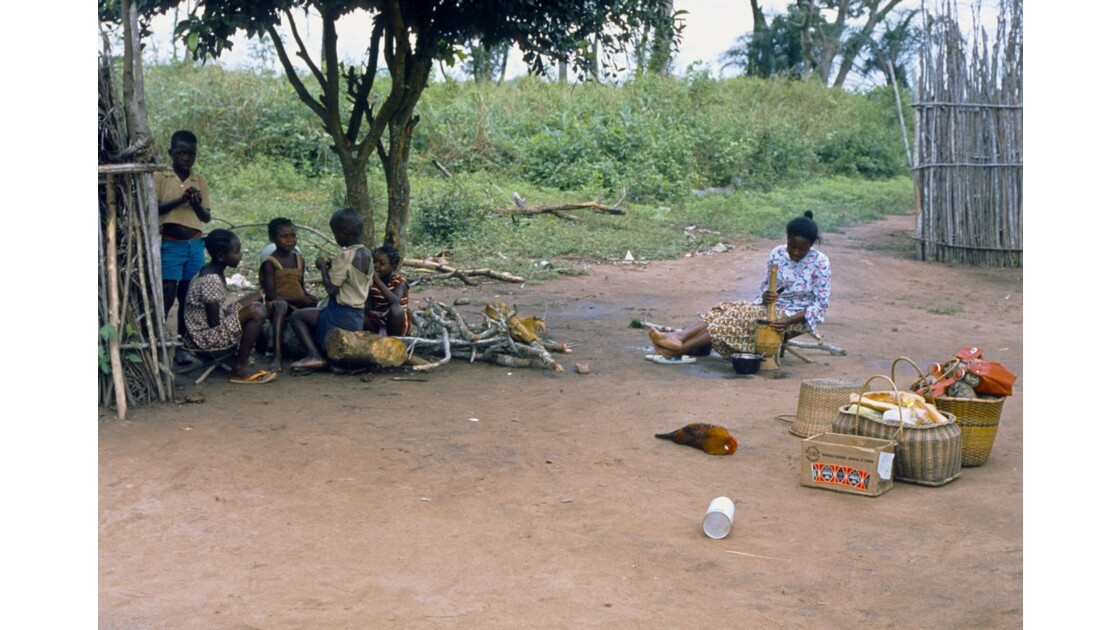 Congo 70 Etoumbi préparation du repas