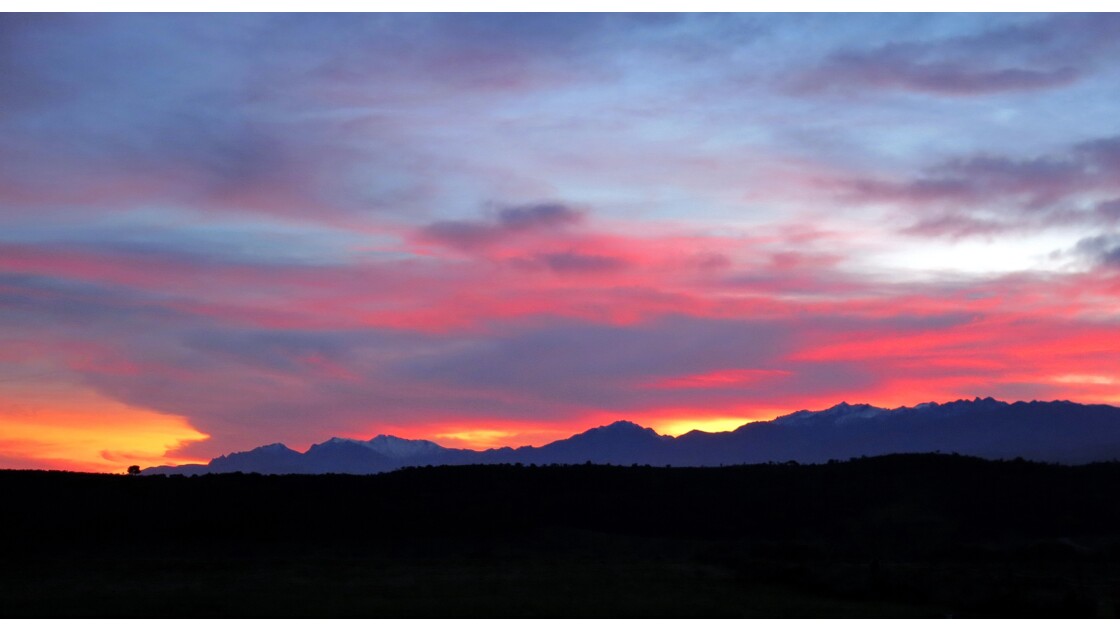 Coucher De Soleil Sur La Montagne Corse Geofr