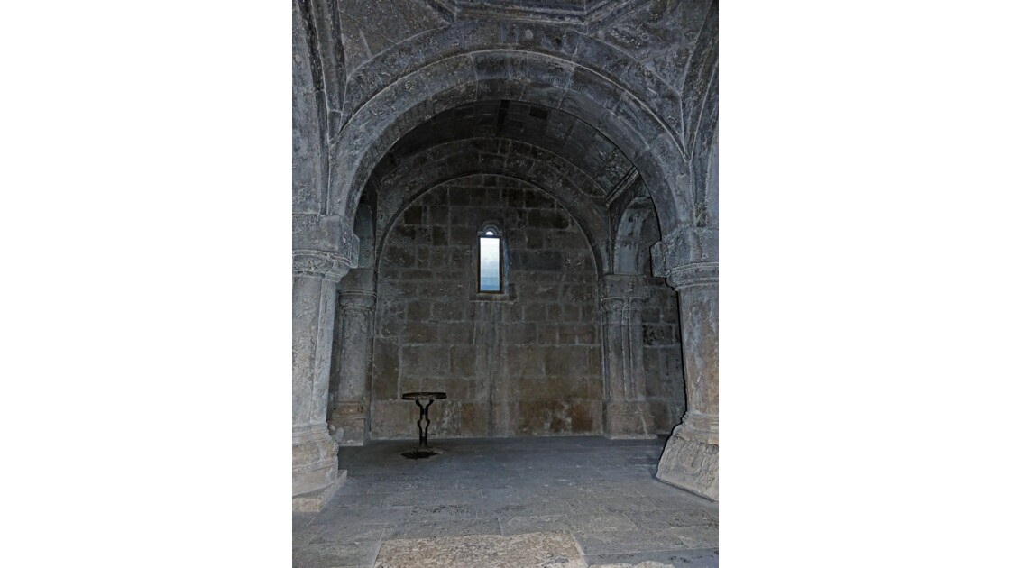 Arménie monastère de Haghartsine -Intérieur du Jamatoun de Sourp Grigor 1 