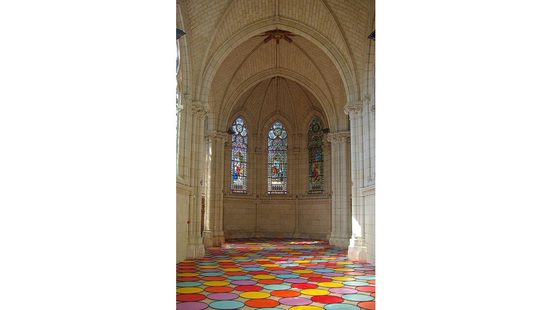 L'intérieur de la Chapelle Jeanne d'Arc à Thouars (Deux-Sèvres)