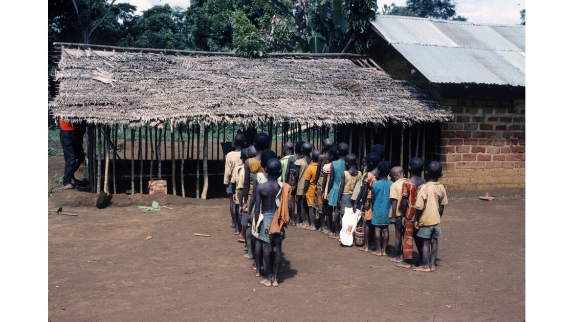 Congo 70 Ecole entre Zanaga et Bambama 1