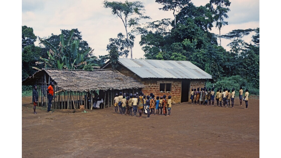 Congo 70 Ecole entre Zanaga et Bambama 3