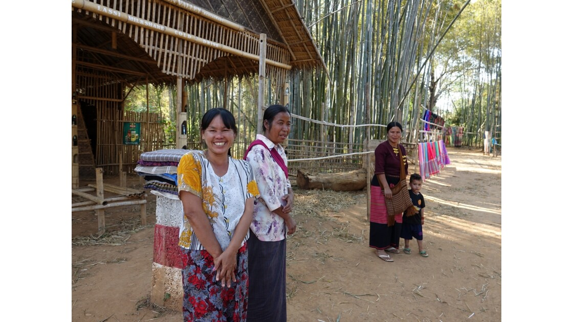 Myanmar Lac Inlé Indein Allée aux bambous