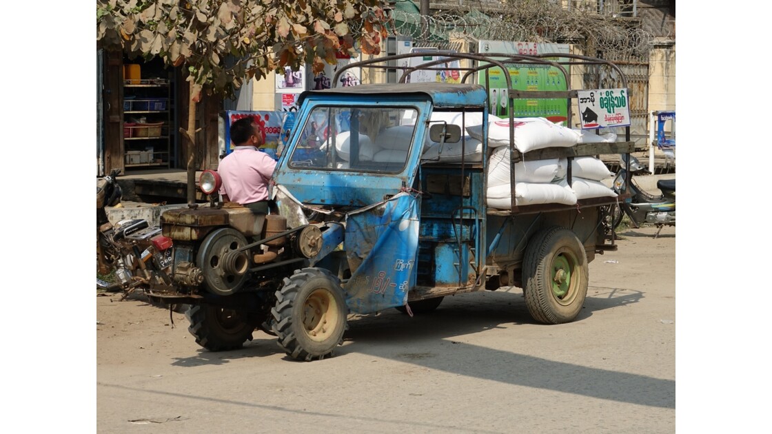Myanmar le curieux moteur chinois des petits camions birmans 2