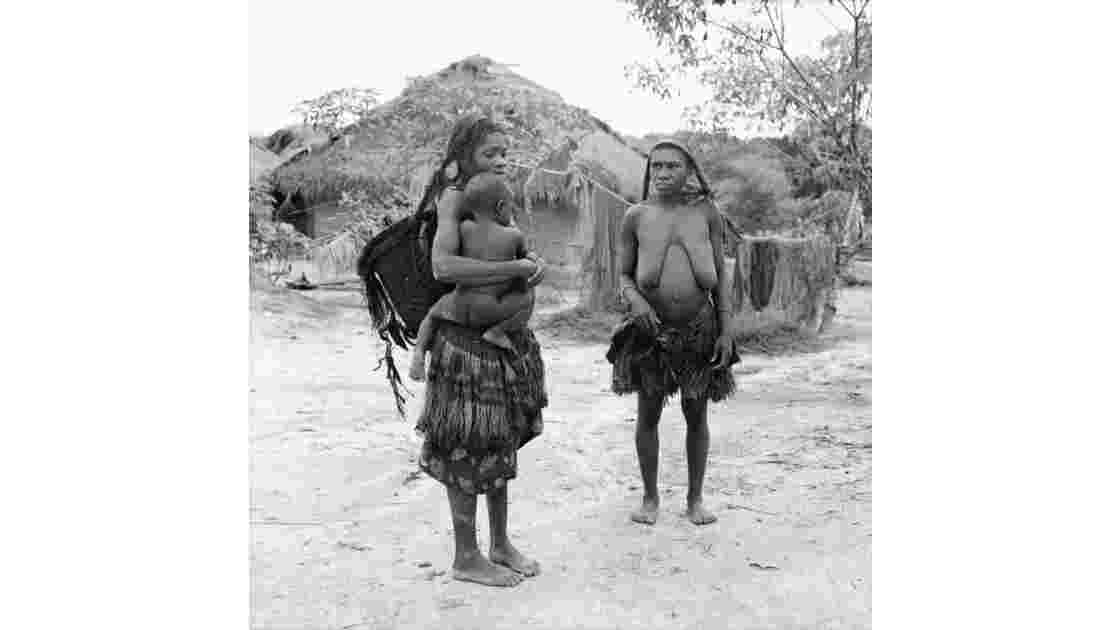 Congo 70 Pygmées sur la Motaba 16