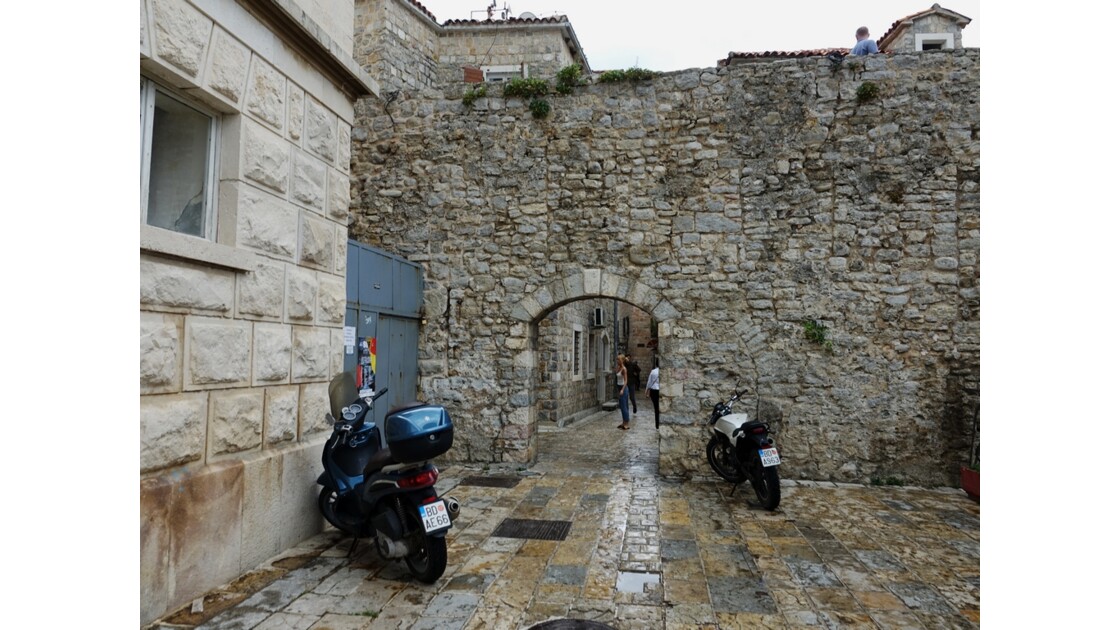 Monténégro Budva Entrée de la vieille ville 