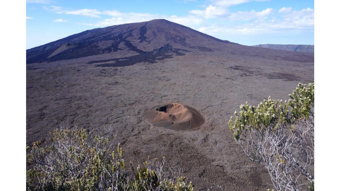 Volcan Piton  de  la Fournaise  r union Volcan Piton  