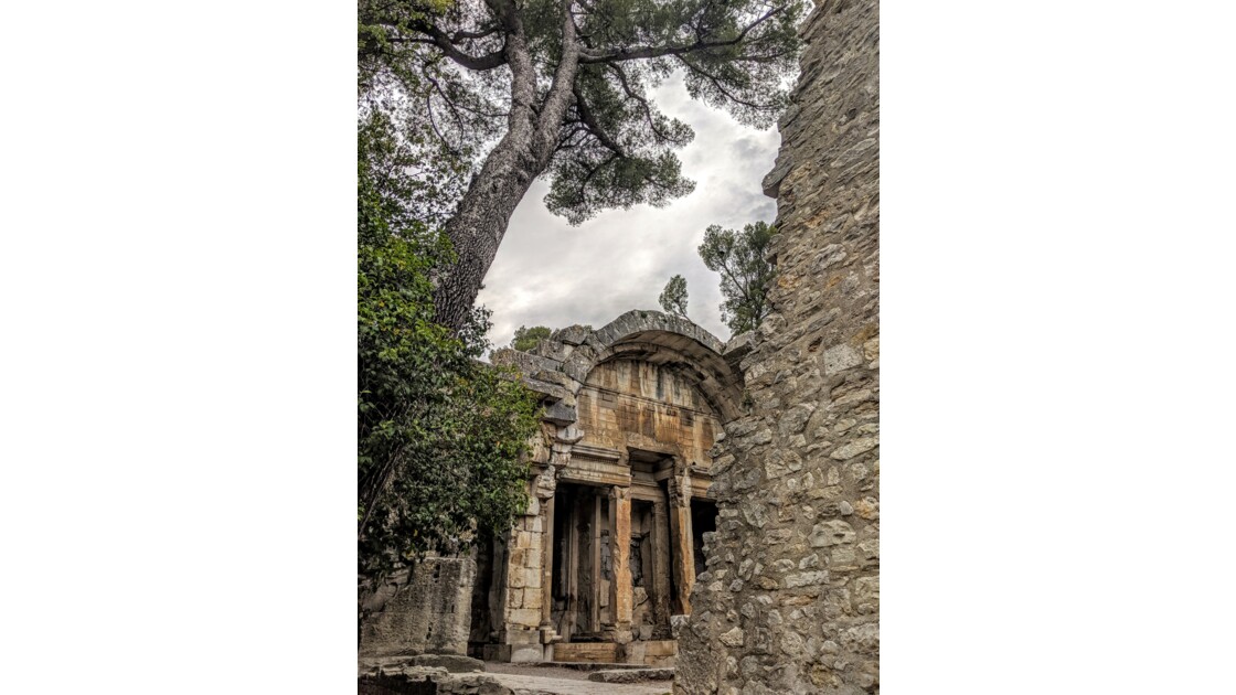 Nimes, ville romaine - Temple de Diane