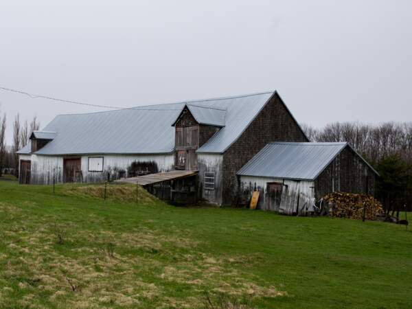 Une vieille grange témoin de la tradition agricole de l’île