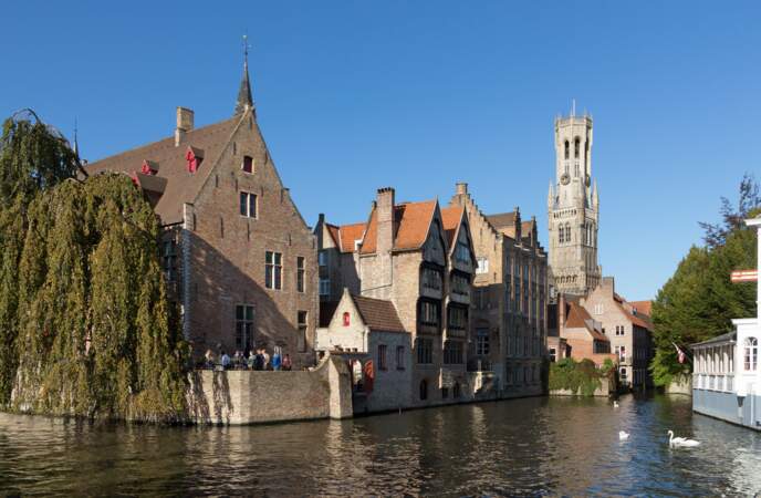 L'imposant beffroi de Bruges