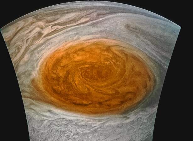Juno a survolé Jupiter à 9 000 km de distance : jamais la Grande Tache rouge n'avait été observée de si près