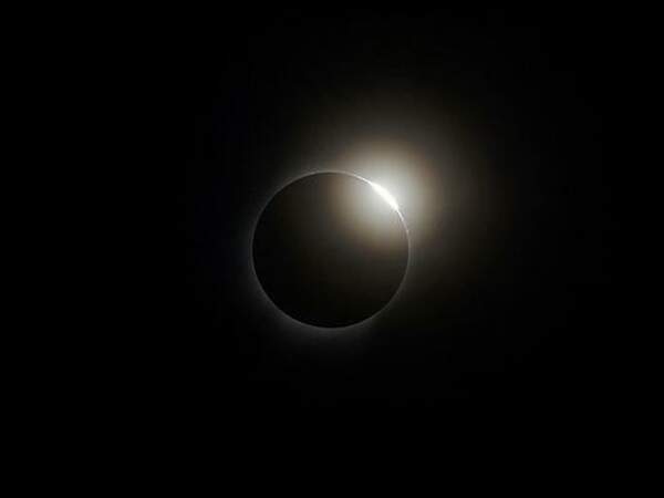 "Diamond ring" : quand l'éclipse évoque une bague ornée d'un diamant