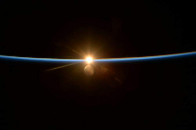 Un coucher de soleil vu depuis l'ISS