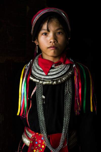 Les membres de l’ethnie Dao fabriquent encore leurs costumes à la main