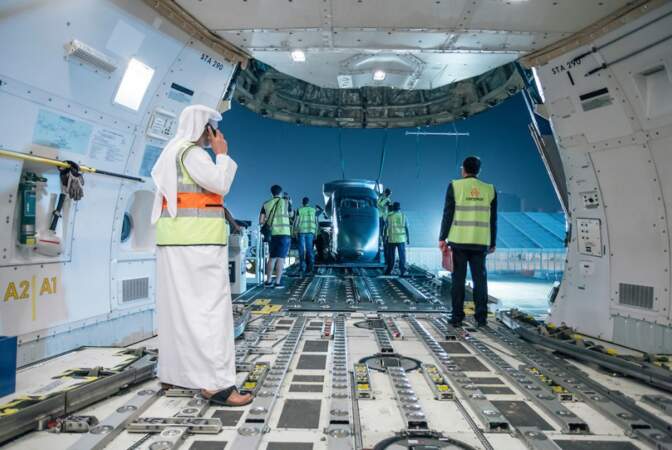 Janvier 2015 - Solar Impulse 2 livré en pièces détachées à Abu Dhabi, avant son réassemblage