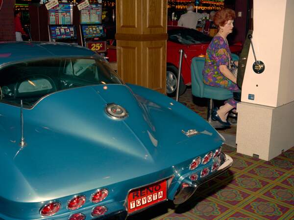 Une Corvette et une femme dans un casino de Reno, 1991