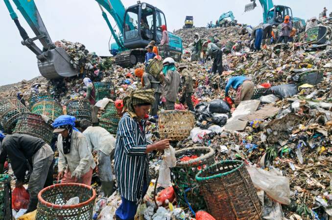 Jakarta, avalanche de déchets