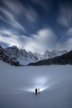 Le lac Moraine (des neiges), parc national de Banff dans l'Alberta (Canada), où vit Paul Zizka