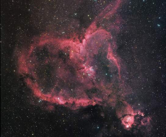La nébuleuse "Heart" dans la constellation Cassiopée