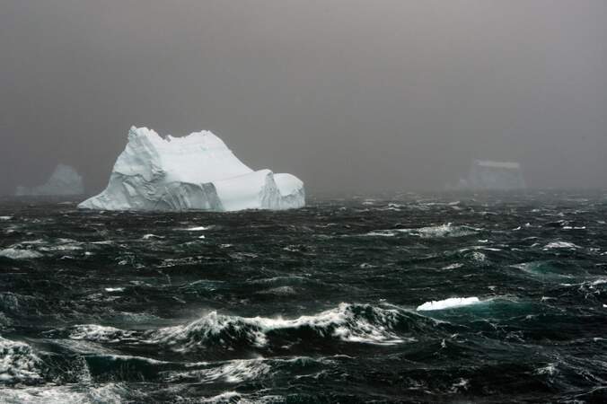 Iceberg au large - Antarctique