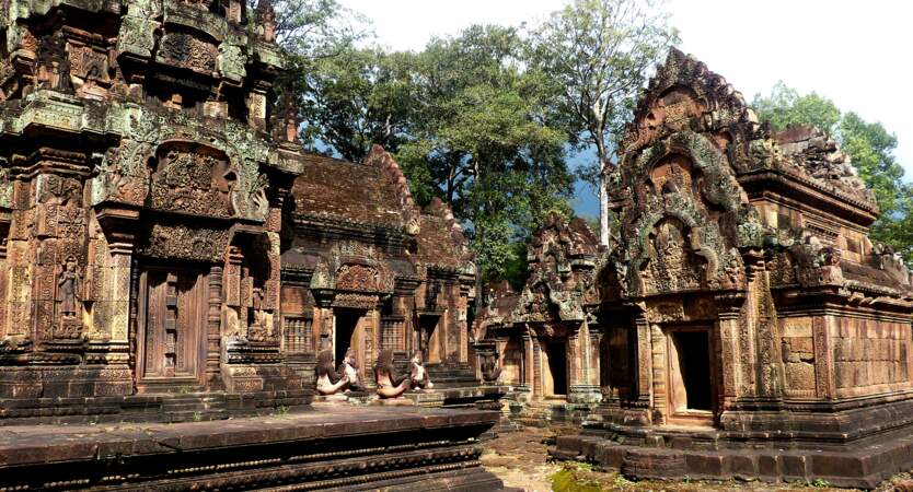 Temple de Banteay Srei ou temple des femmes en grès rose, au Cambodge