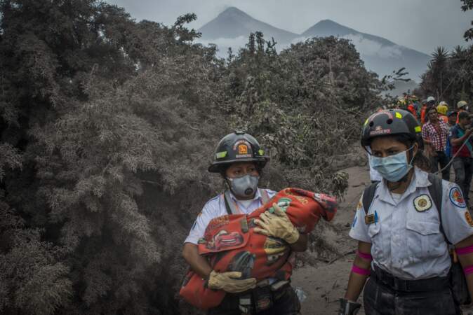 Éruption du volcan de Fuego, au Guatemala
