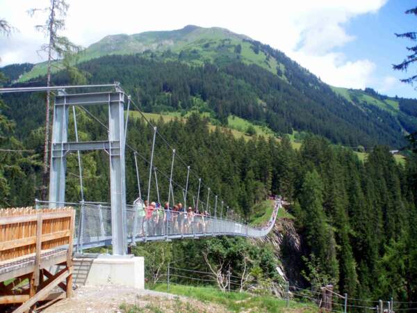 S’aventurer sur le pont suspendu d’Holzgau