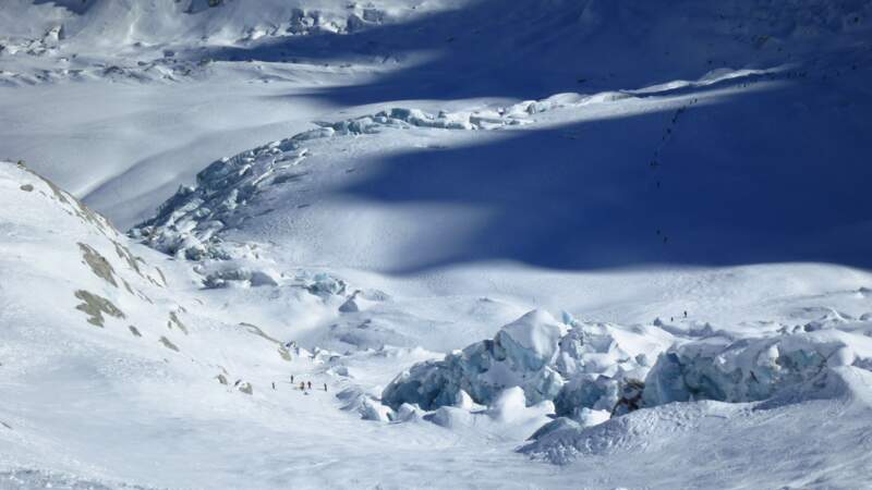 Randonnée glaciaire dans la Vallée blanche, dans les Alpes