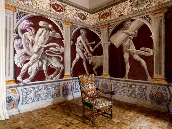 La chambre d’Hercule, dans le château de Fléchères ornée des fresques du XVIIe siècle de l’artiste Pietro Ricchi