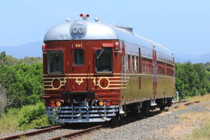 Une locomotive diesel entièrement rénovée