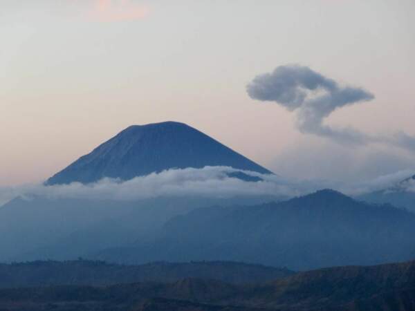 Volcan Bromo, en Indonésie, par navy52