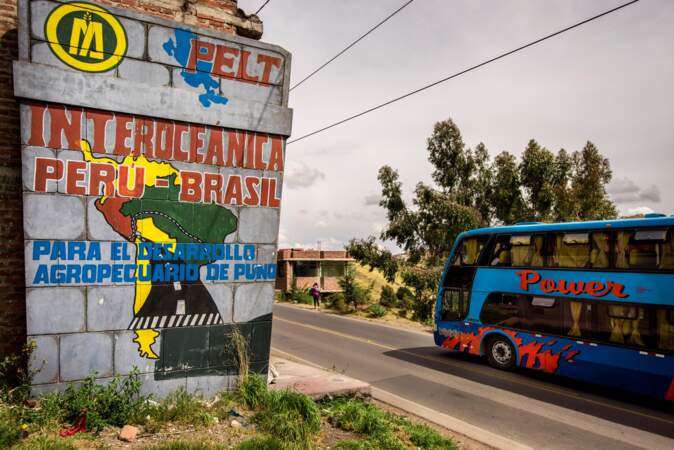 Emploi, modernisation, ouverture sur le monde... la nouvelle "carretera" fait encore rêver le Pérou