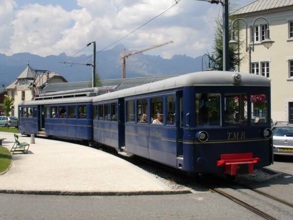 Monter à bord du tramway du Mont-Blanc