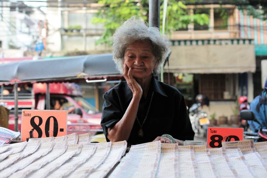 Acheter un ticket de loterie à Rama IV road