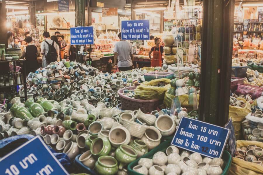 Le marché de Chatuchak, un des plus grands marchés couverts du monde