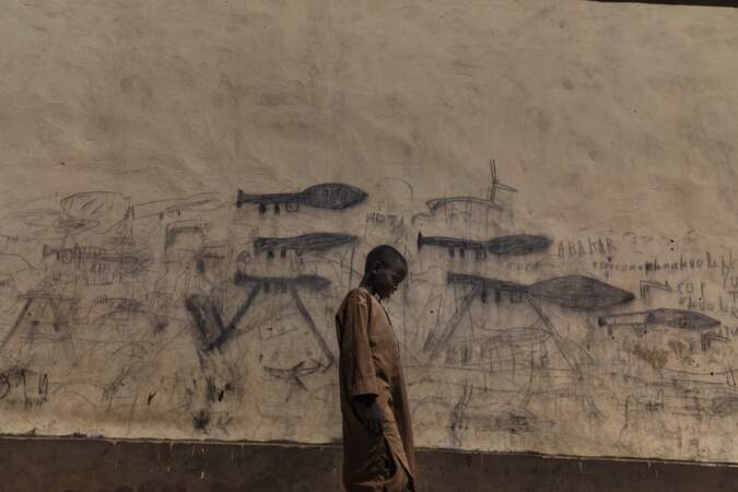 Jeune orphelin, symbole de la crise humanitaire au Tchad – Catégorie "photo de l'année"