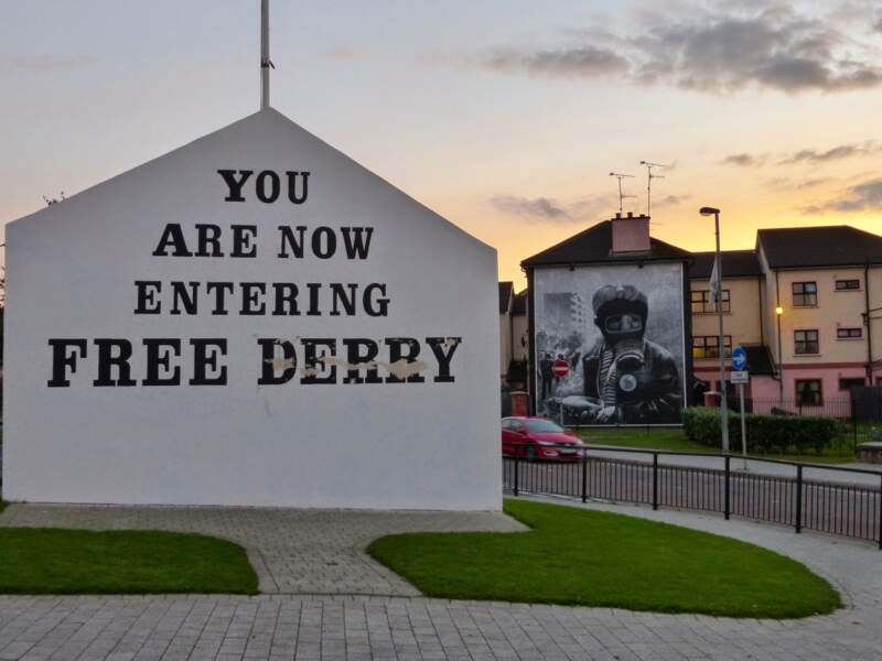 Irlande du Nord - Derry, ou la ville qu'il ne faut pas appeler Londonderry 