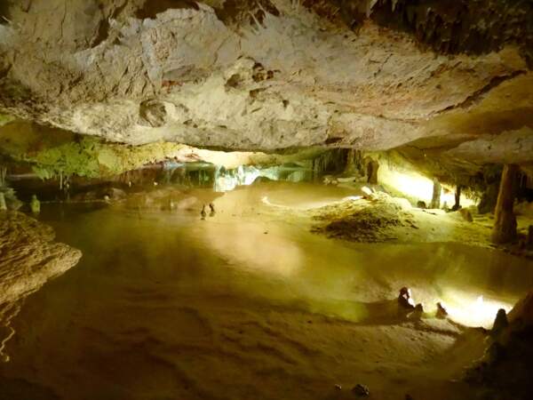 Exploration des grottes Can Marça