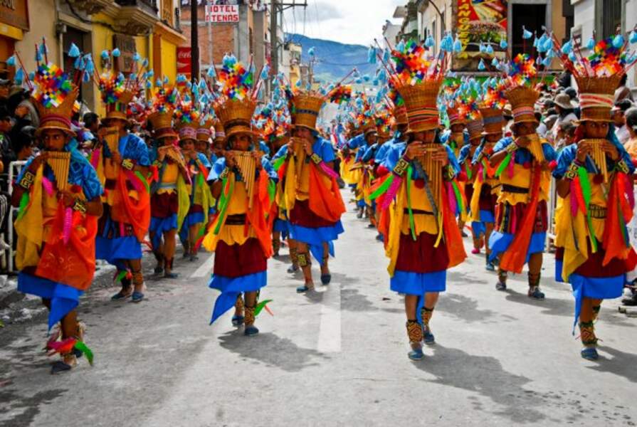 Festivals - "Carnaval de Negros y Blancos"